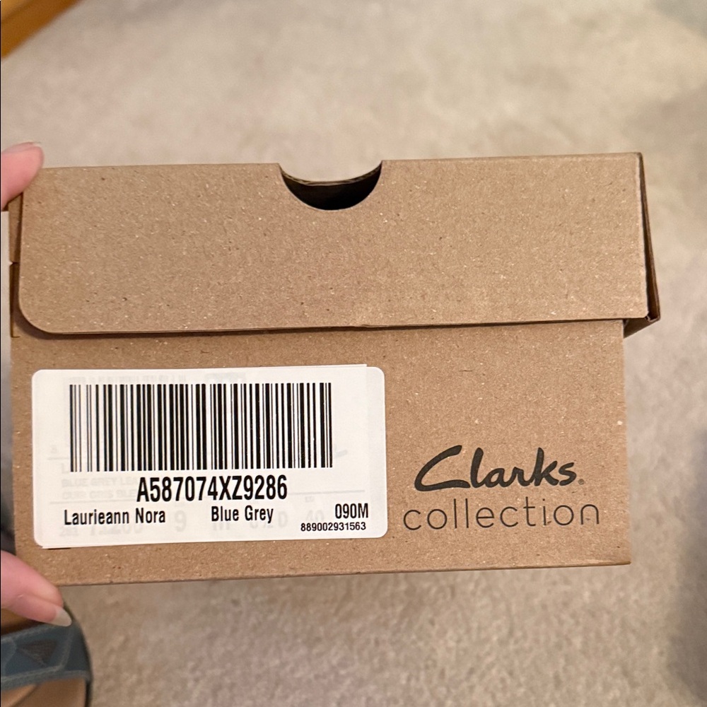 Clarks Women's Sandals in Blue and Tan - Picture 2 of 9